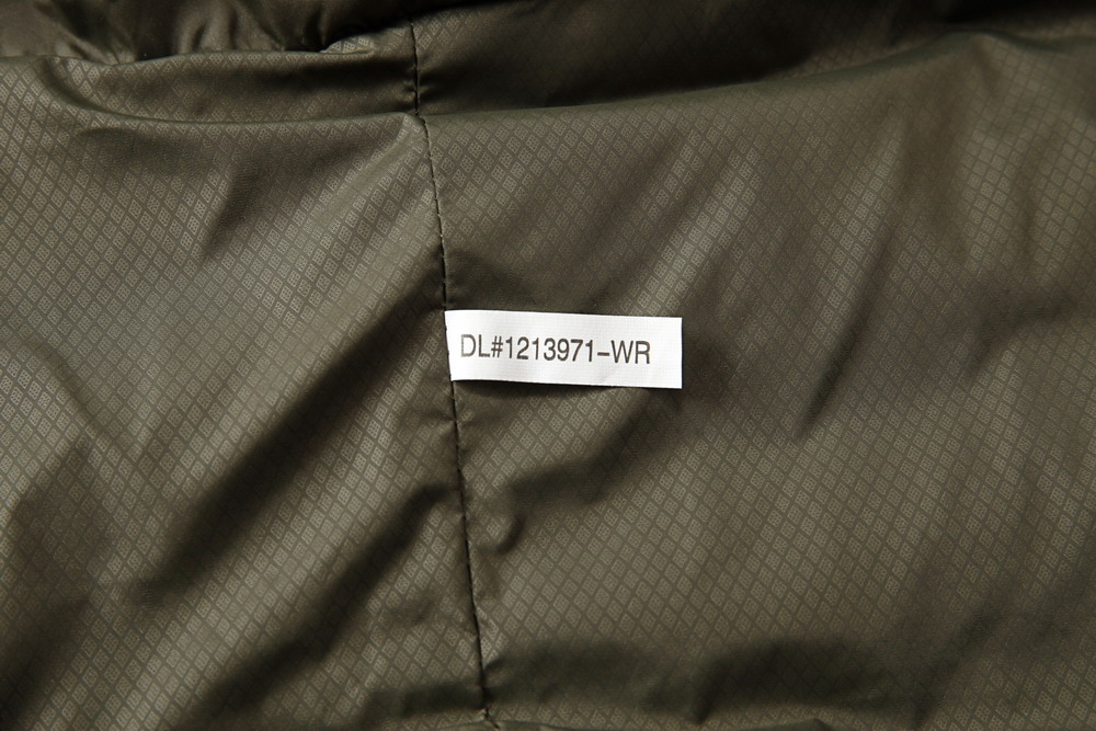 冬季羽絨服細節(jié)展示 冬季羽絨服細節(jié)展示