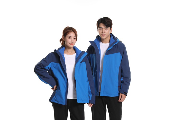 男女同款戶外沖鋒衣模特展示 男女同款戶外沖鋒衣模特展示