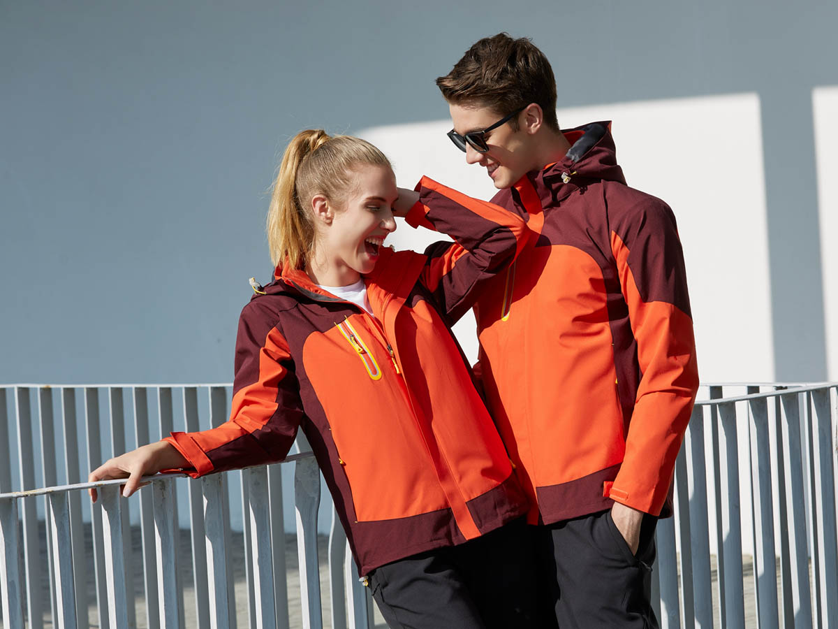 沖鋒衣模特上身展示效果圖 沖鋒衣模特上身展示效果圖